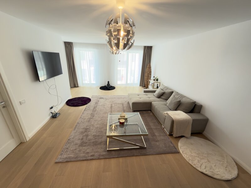 Pipera, Plaza Pipera,